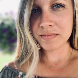 Meet your Posher, Elizabeth